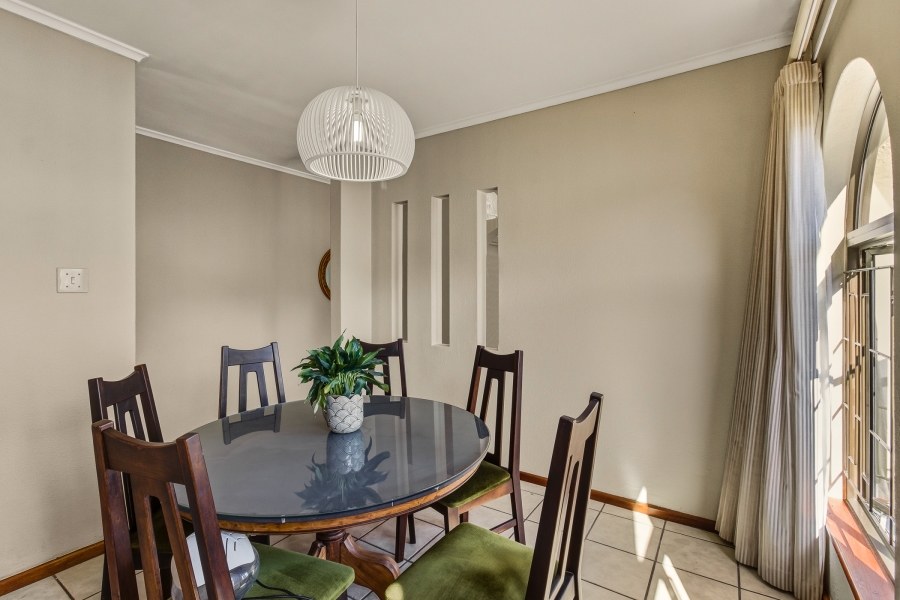 3 Bedroom Property for Sale in Die Wingerd Western Cape